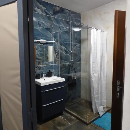 Za Plotem Apartment